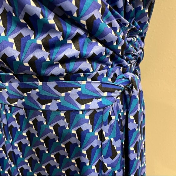 Fashion Bug Short Sleeve Geometric Fake Wrap Plus Size Dresses Size 2X - Picture 6 of 15